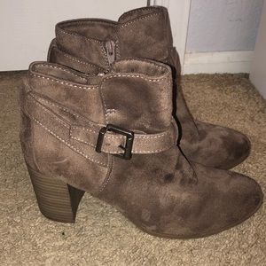 Brown 3-3.5” Booties Size 8